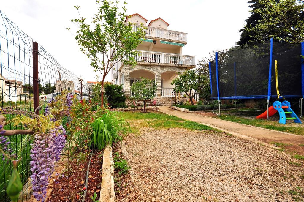 Apartments Toni Vodice Exterior photo