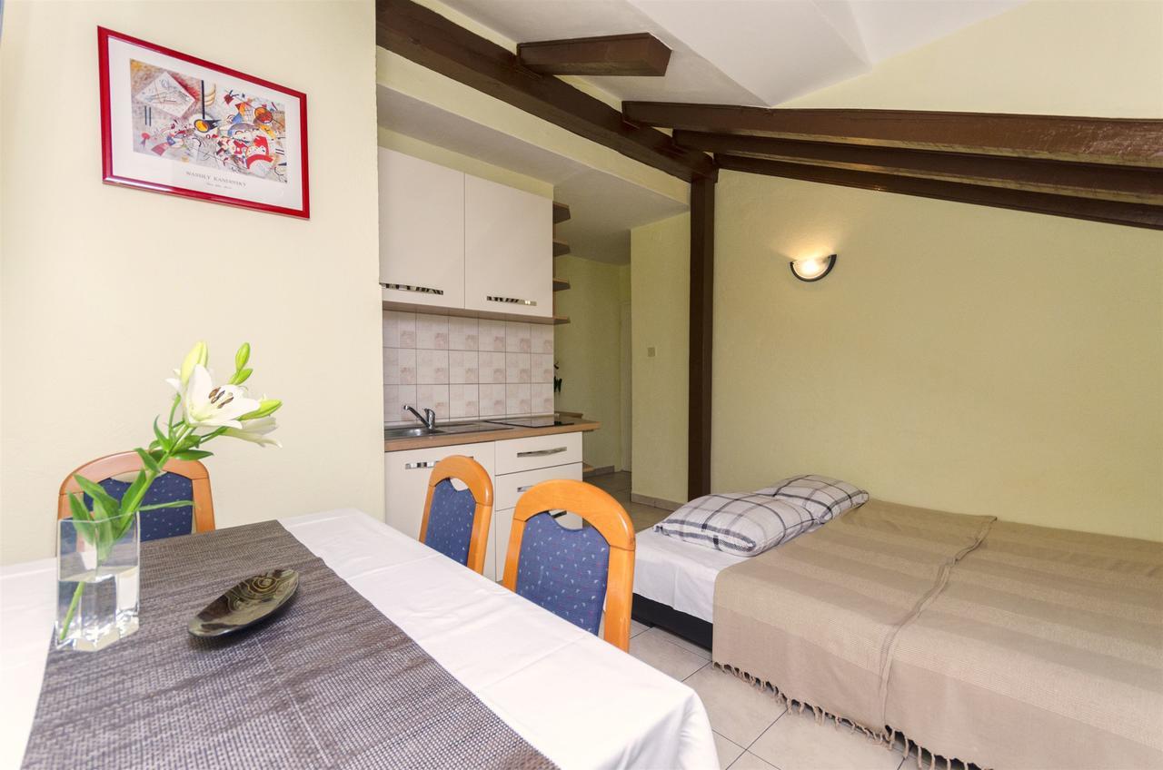 Apartments Toni Vodice Exterior photo